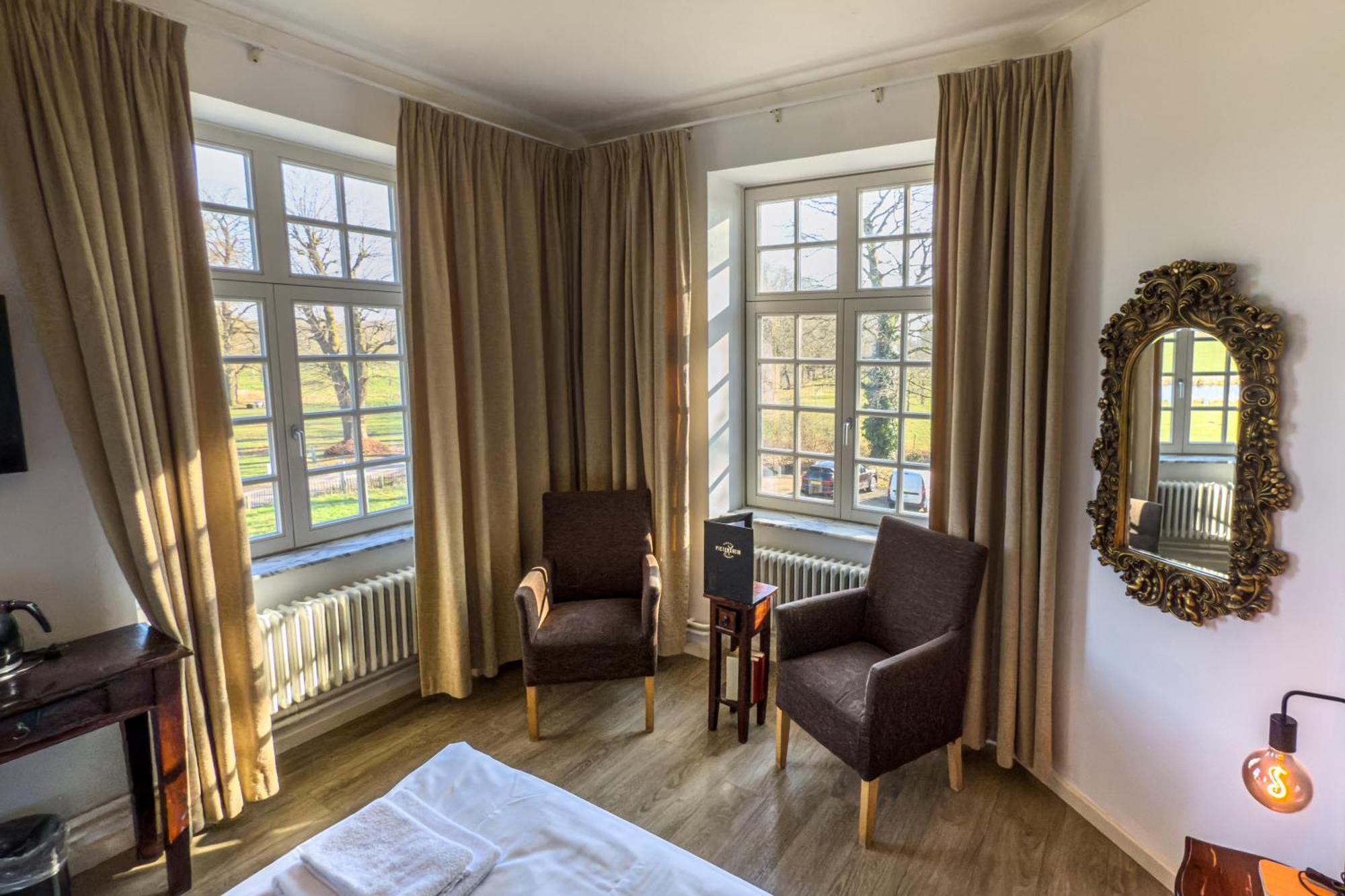 ホテル Kasteel Pietersheim Maastricht - ランアーケン エクステリア 写真